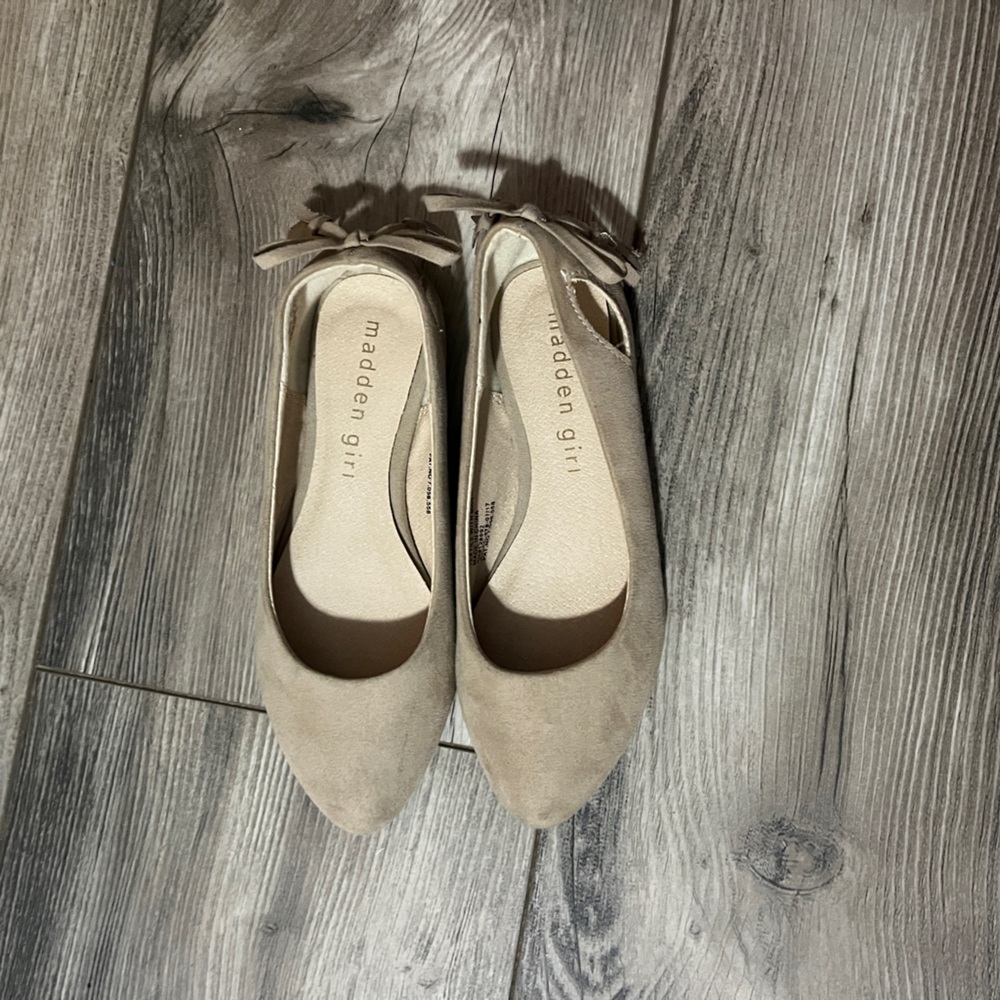 Madden Girl Beige Bow Flats